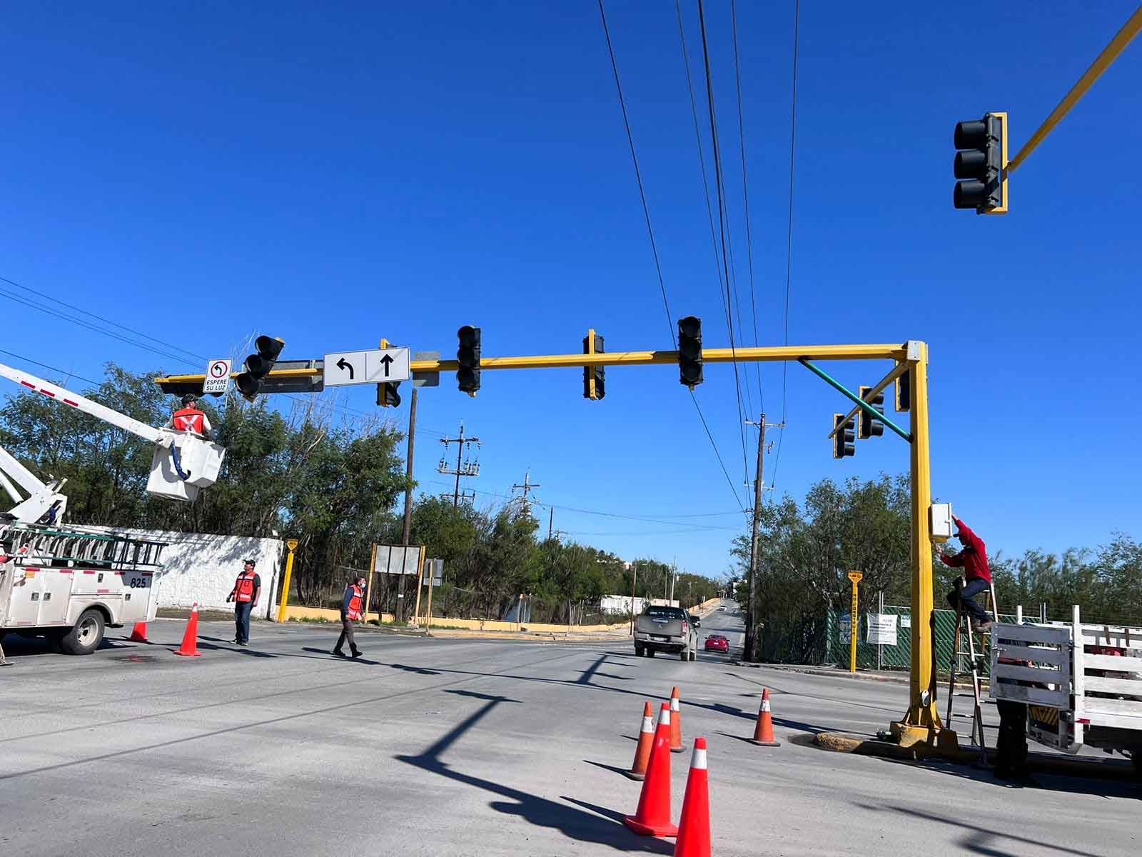 Reparan y modernizan los semáforos en Reynosa 1 SEMAFOROS