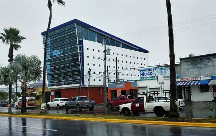 Aperturan nueva y moderna instalación de la UNT 1 UNT