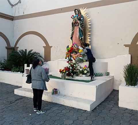 En Reynosa, comienzan a llevar ofrendas a la Virgen de Guadalupe 1 VIRGEN GUADALUPE 2