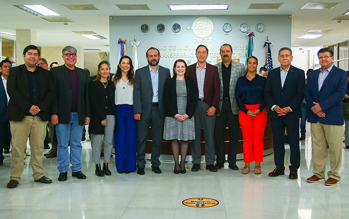 Reúne UANL a cámaras y clusters con Pymes 3 cafe 1