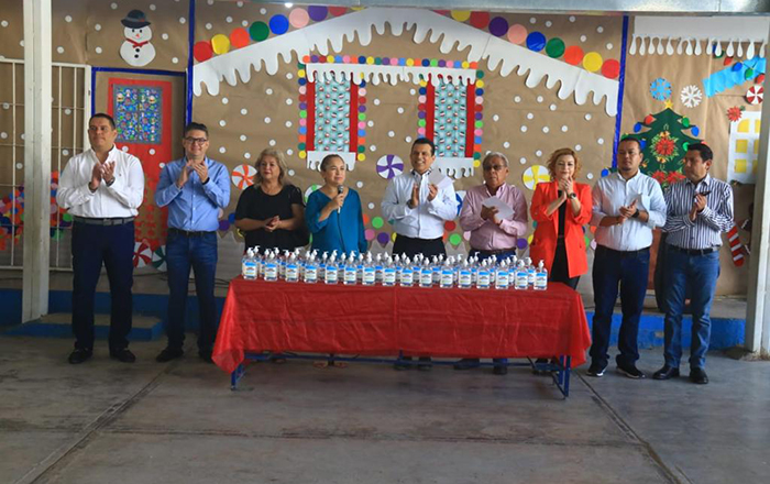Garantiza Gattás agua en escuelas de Victoria 2 317970909 673635597545812 6533718556355387513 n