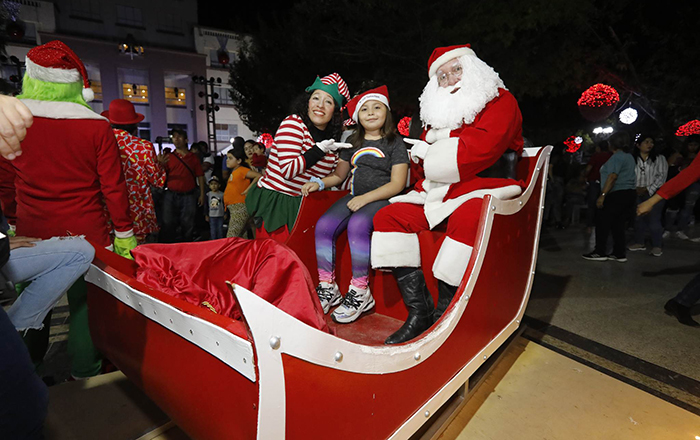 Américo y María encienden la Navidad en Tamaulipas 4 319362257 847877006459290 5152793588138657701 n