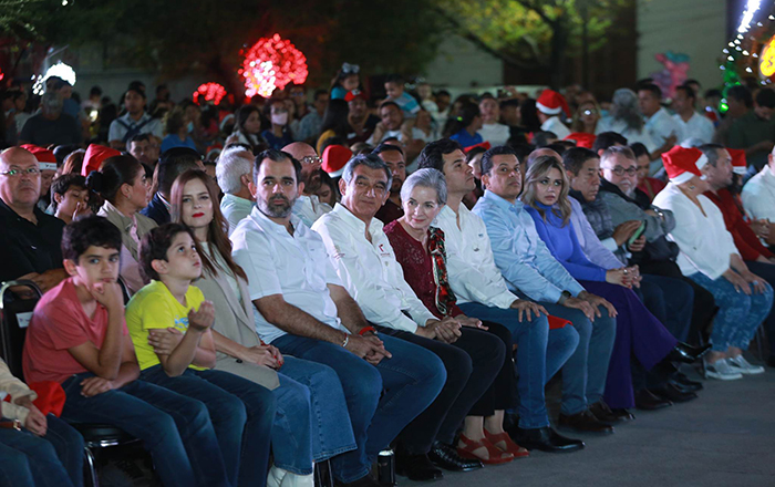 Américo y María encienden la Navidad en Tamaulipas 1 319368693 5618898254889487 7872488358675754898 n