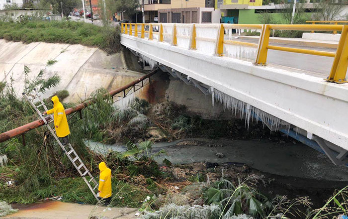 Se congela fuga de agua potable en Reynosa 2 320107982 1229057078021172 3661238388587213362 n