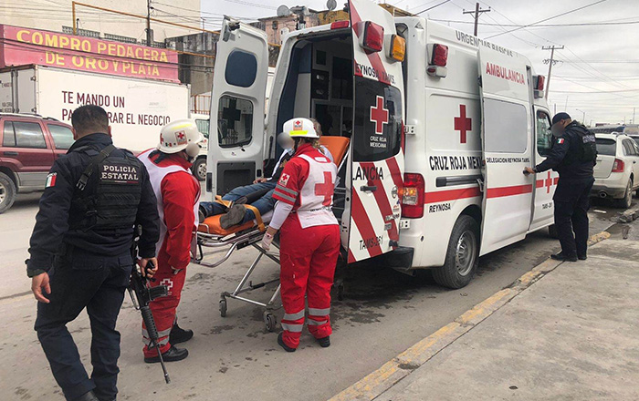 Guardia Estatal y CR auxilian a mexicoamericano en la central de autobuses 3 321236953 527670686061324 4426436822065343356 n