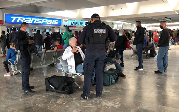 Guardia Estatal y CR auxilian a mexicoamericano en la central de autobuses 2 321238339 1565634877241451 7908464761732011036 n