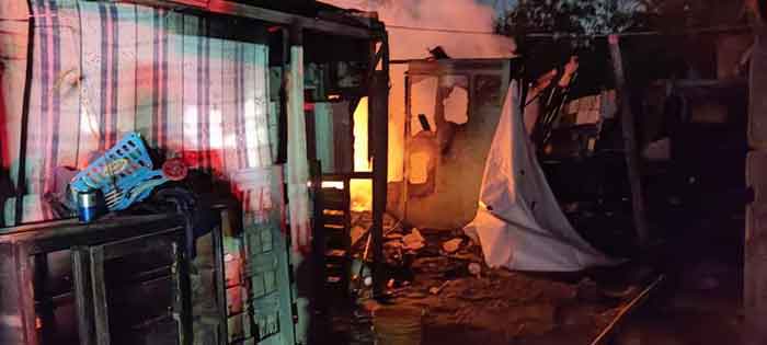 Se quedan más de 10 familias sin hogar; incendio consume sus viviendas 4 Incendio 3