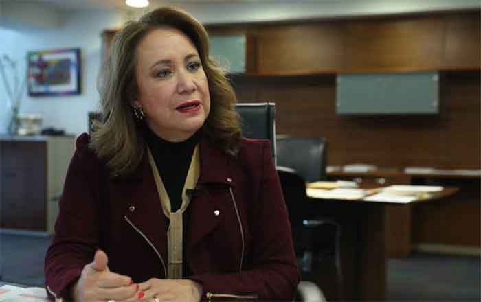 MINISTRA-ESQUIVEL