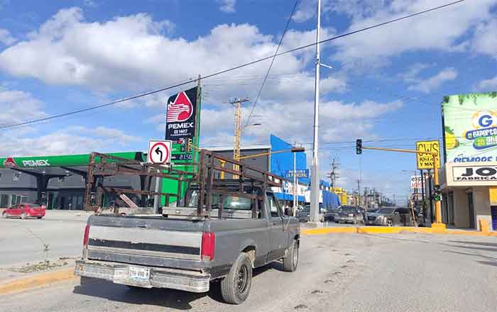 Por seguridad reparan semáforos en Río Bravo 1 RIO BRAVO 2