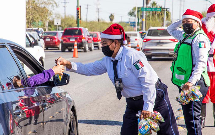 Instalan Policías y Tránsitos de Guadalupe filtros navideños 2 sfd 1