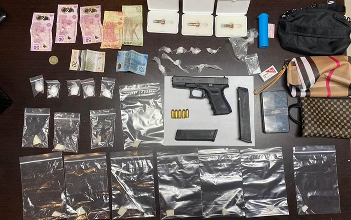 Aseguran armas y droga durante cateos en colonia Independencia; detienen a uno 1 323010963 721894739262779 8100031598154932589 n
