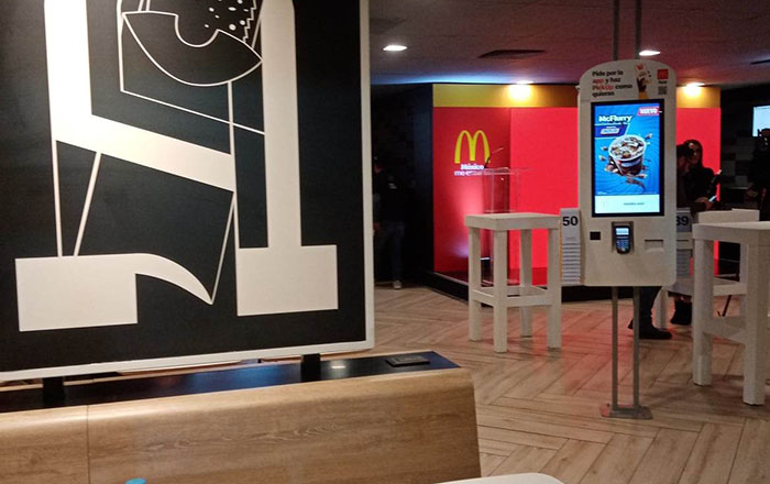 McDonald's presenta su nuevo concepto de restaurantes 2.0 en Gonzalitos 2 326366246 1344579353042867 17163022293318116 n