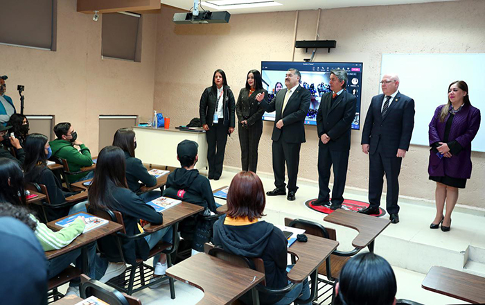 Vuelven estudiantes a las aulas de la UANL 2 327009062 1498637620627174 4078411796704194447 n