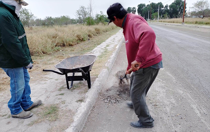 Retiran escombros de vialidades en Río Bravo 1 327922132 5853343888081667 4571440631286300888 n