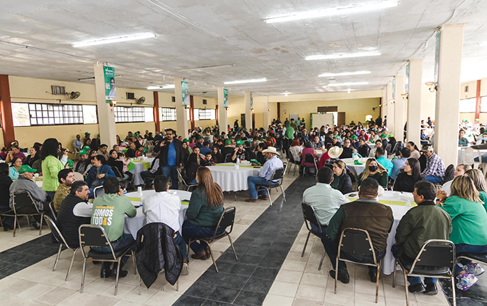 Manuel Muñoz recibe apoyo de familias agricultoras 1 328467661 837880854128301 9191321673170818806 n