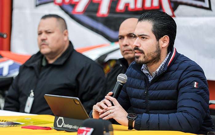 Promueve Santiago uso responsable de motocicleta con carrera de motocross 1 8M8A5452