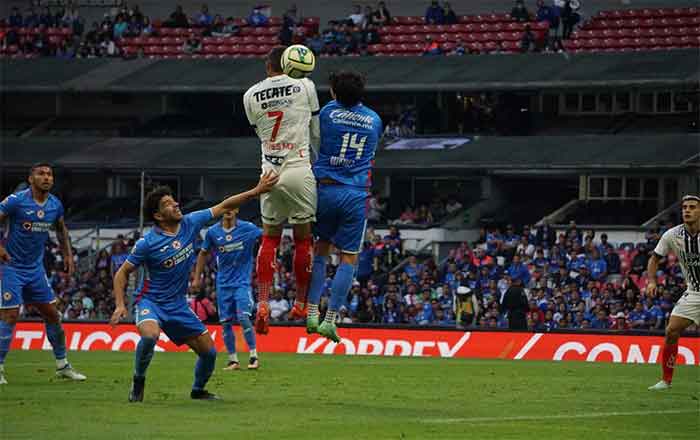 Logra Rayados importante victoria en la CDMX 3 RAYADOS 1