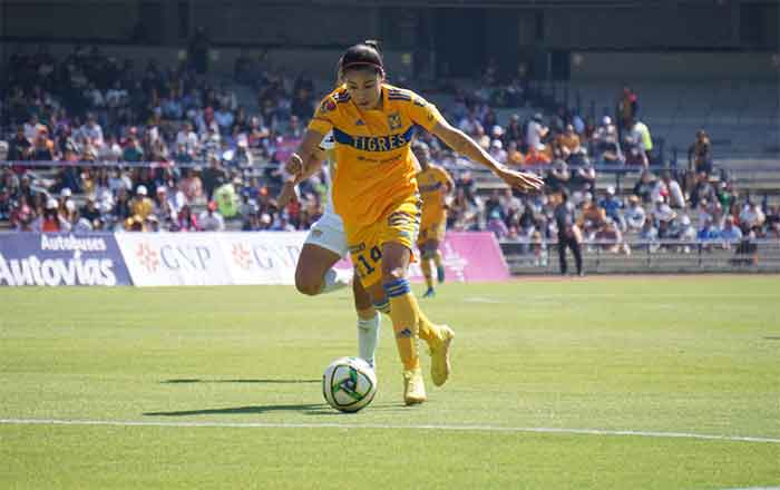 Amazonas suman puntos en CU 1 TIGRES FEM 1