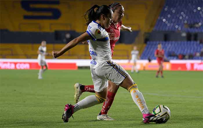 Confirman Amazonas su buen paso; derrotan 2-0 al Toluca 4 TIGRES FEM 5 2