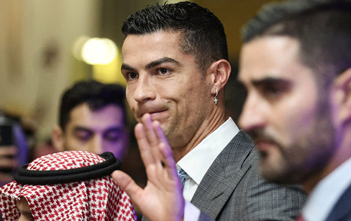‘No estoy acabado’, asegura CR7 en su presentación en Arabia 1 cr