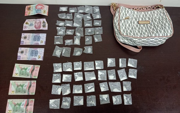 Tras persecución detienen a pareja con droga 1 327660195 690918562780551 750798589409279937 n