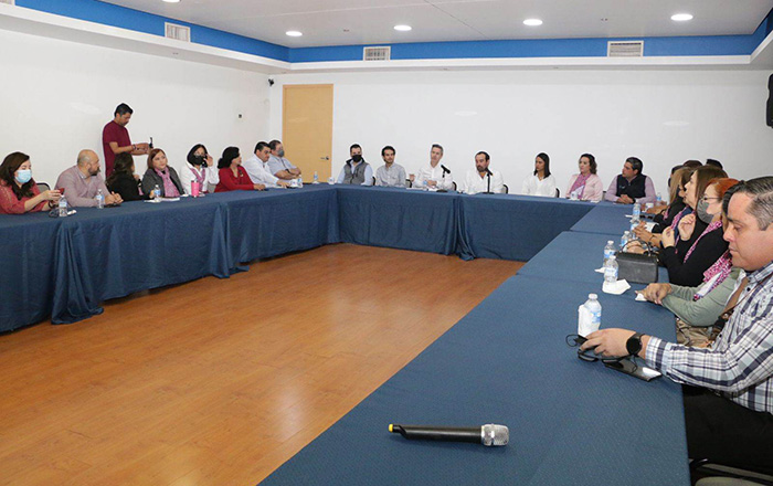 Candidato y comerciantes entablan compromisos 2 329420942 493666079611501 3924322287658082551 n