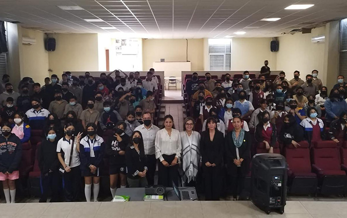 Instruyen a estudiantes acerca de la Constitución Mexicana 1 329456642 1237333643547171 8449756275231571654 n