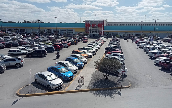 Puente los lleva a pasear y de compras 4 329583394 1235026654116905 6022196439399240339 n