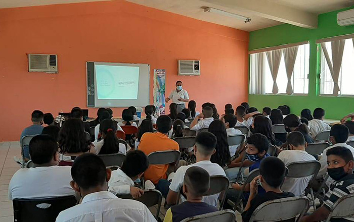 Previenen el delito en escuelas de Nuevo Laredo 1 330085196 628597402361630 8070589471032186885 n