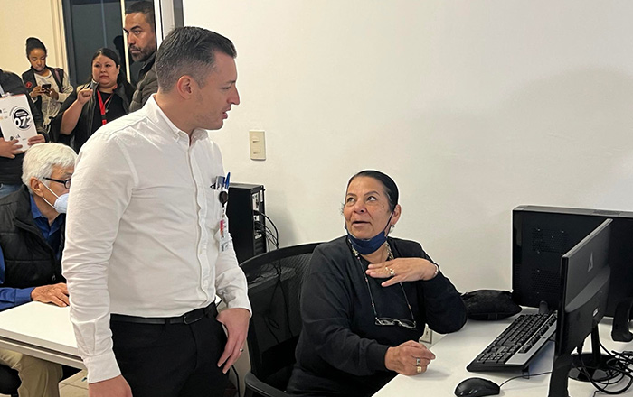 Aperturan aula digital para el adulto mayor en Monterrey 1 330429506 1395675347870815 41023896598554130 n