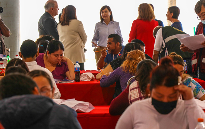 Pactan gobierno de Guadalupe e INEA, cruzada para compartir rezago educativo 2 6