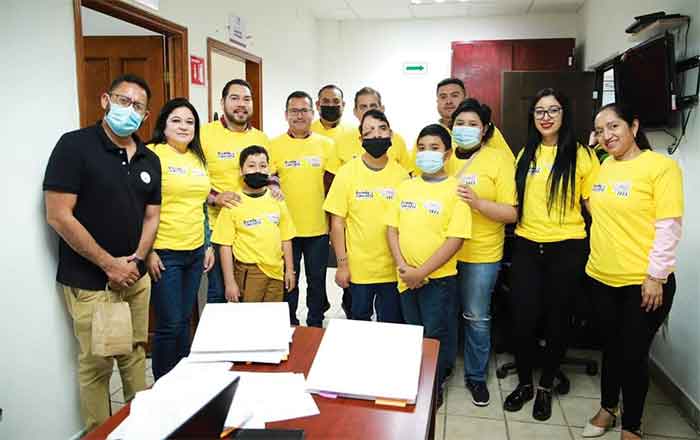 Apoya Carlos Peña Ortiz a 'Iluminando Corazones a Niños con Cáncer' 1 ALCALDE 2 2