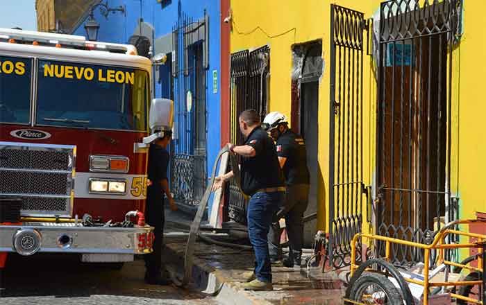Se quema vecindad en Barrio Antiguo de Monterrey 2 INCENDIO 3