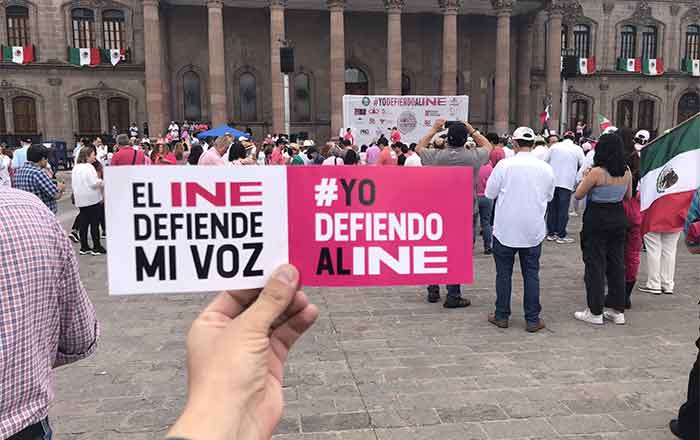 Se reúnen miles para apoyar al INE en Monterrey 1 INE 2 1