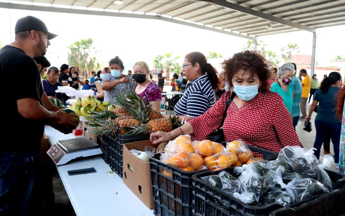 Lleva DIF Matamoros Brigada Asistencial a familias de la Colonia Fundadores 1 fru