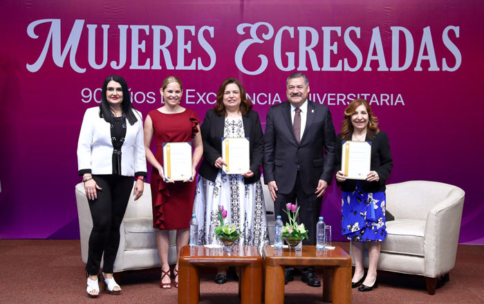 Inspiran egresadas de UANL a jóvenes universitarias 1 un