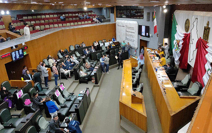Paralizan Congreso de Nuevo León 1 335928966 1605066023253562 1938428081707255479 n