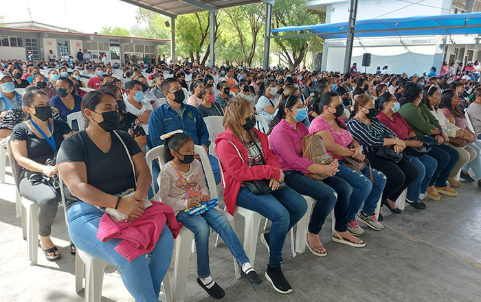 Padres del CETis 71 reciben plática contra adicciones 2 336452871 123767977323006 6633727718668845731 n