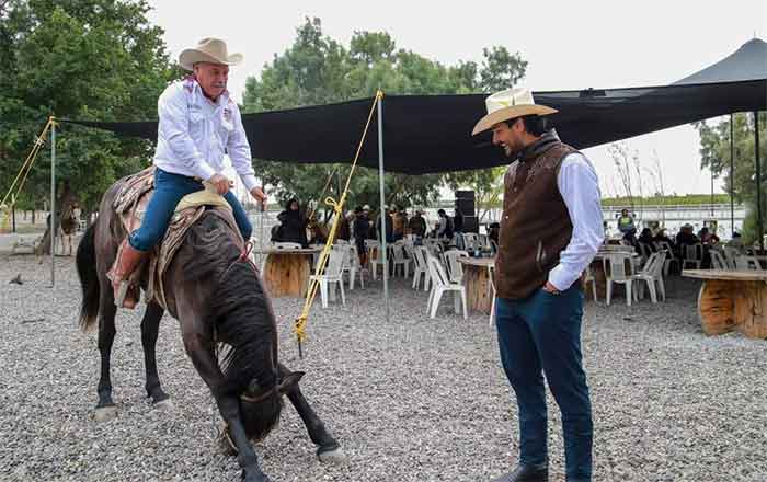 Encabeza Carlos Peña cabalgata en el 274 aniversario de Reynosa 4 CABALGATA 4
