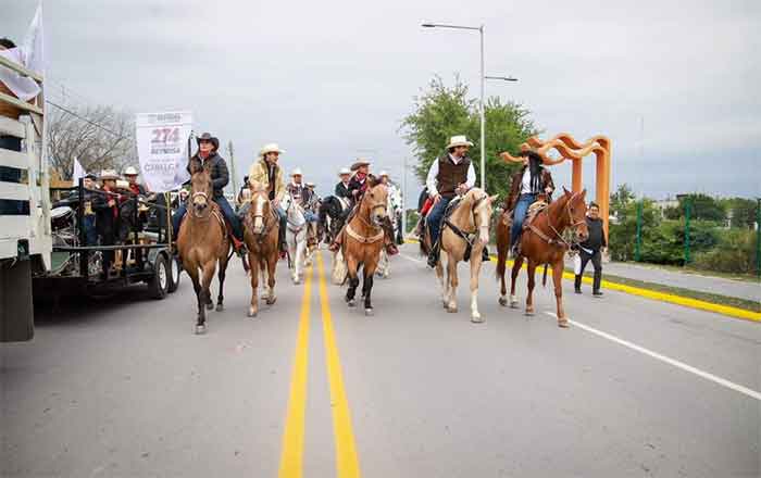 Encabeza Carlos Peña cabalgata en el 274 aniversario de Reynosa 2 CABALGATA 6