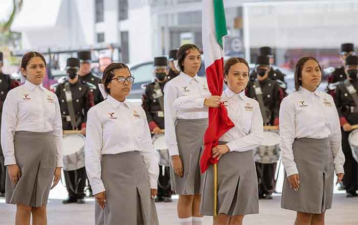 Premia SET a ganadores de escoltas y bandas de guerra 1 ESCOLTAS 2