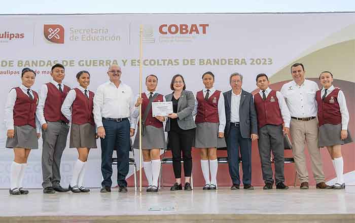 Premia SET a ganadores de escoltas y bandas de guerra 2 ESCOLTAS 3