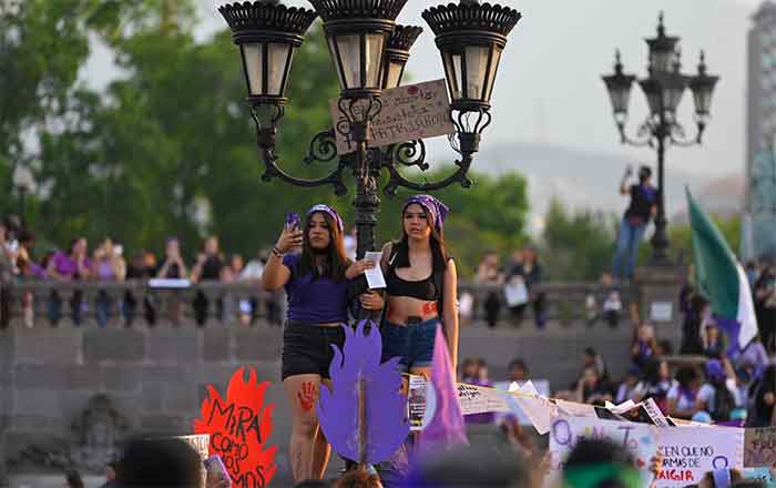 Surge el vandalismo en la marcha por el 8M en Monterrey 9 MARCHA 7