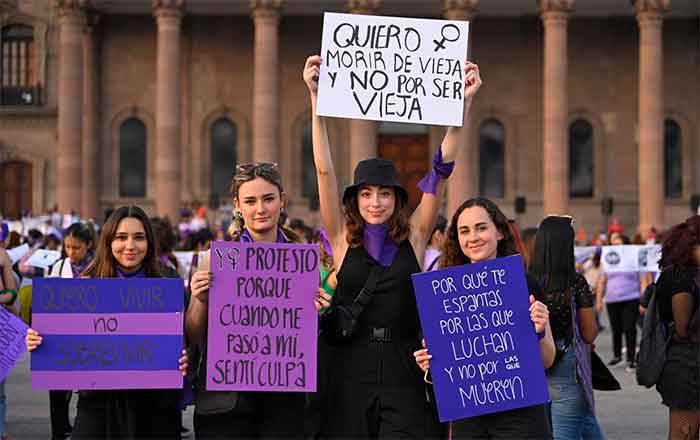 Marcha por el 8M arranca tranquila… luego fue el caos 6 MARCHA OK