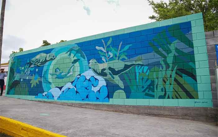Inaugura Carlos Peña el mural 'Interacción Submarina' 1 MURAL 1
