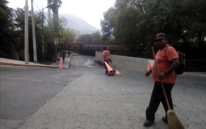 Refuerza Monterrey limpieza de alcantarillas por lluvias 1 PARRILLAS 4