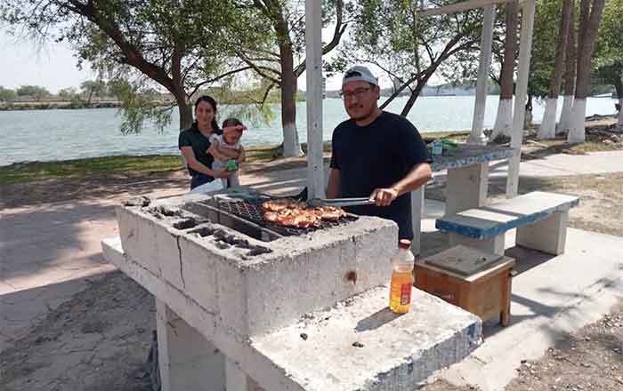 Ya se arma la carne asada en 'La Playita', a orillas del río Bravo en Reynosa 1 PLAYITA 2