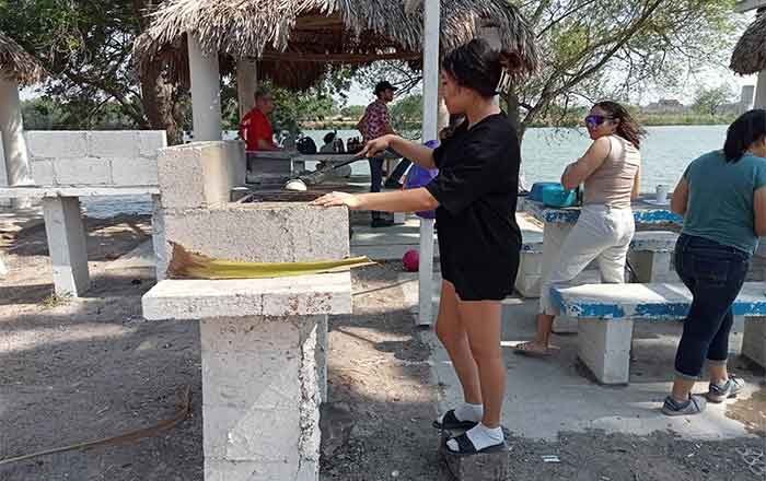 Ya se arma la carne asada en 'La Playita', a orillas del río Bravo en Reynosa 2 PLAYITA 3