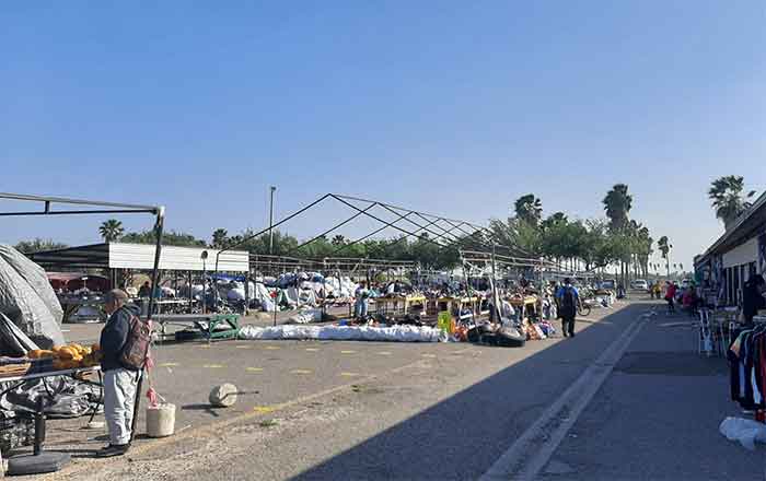 Fuertes vientos arrancan lonas a comerciantes de Pulga Hidalgo 1 PULGA HIDALGO 2
