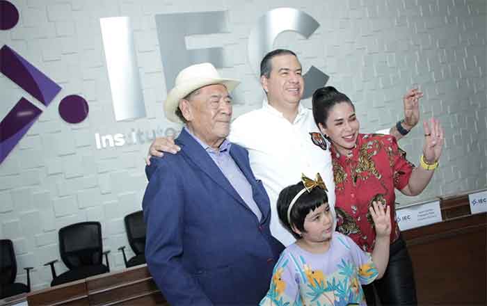 Ricardo Mejía Berdeja se registra como candidato 1 RICARDO MEJIA 2 1